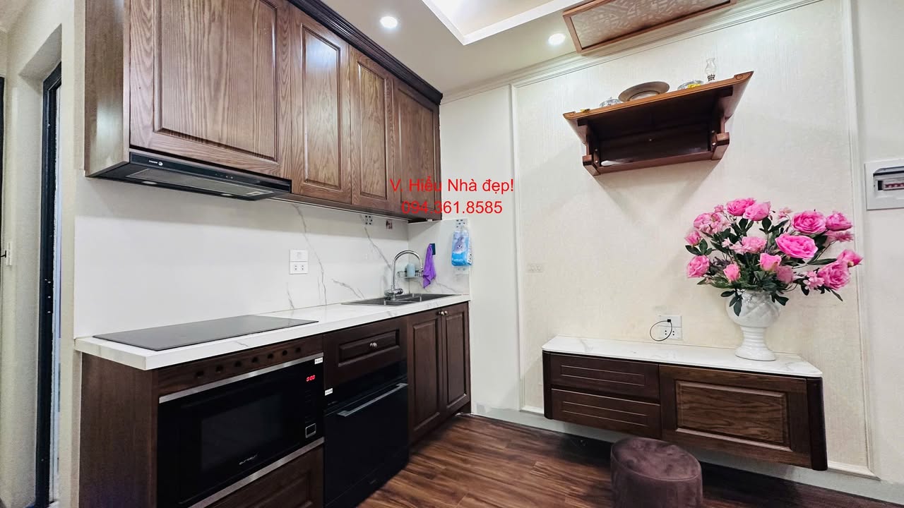 Chung cư Ngoại Giao Đoàn 35m² (1.6 tỷ) - Ô tô đỗ cửa, gần Công viên Hòa Bình