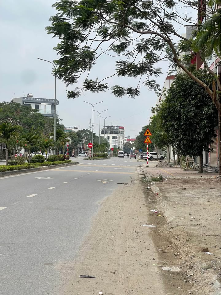 Nhà Phố Nguyễn Phúc Lai, Phủ Lý 175m² - Mặt tiền kinh doanh