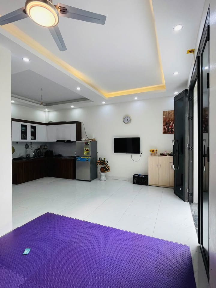 Nhà 40m² mặt tiền 6m, 3PN, 2 tỷ xx, gần BV & Công viên Kỳ Bá, TP Thái Bình