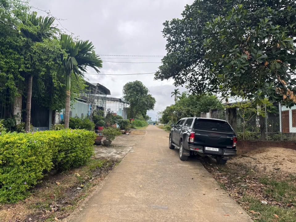 Bán Đất Kon Tum 307m² Thổ Cư Full - Sổ Đỏ Sẵn Sàng