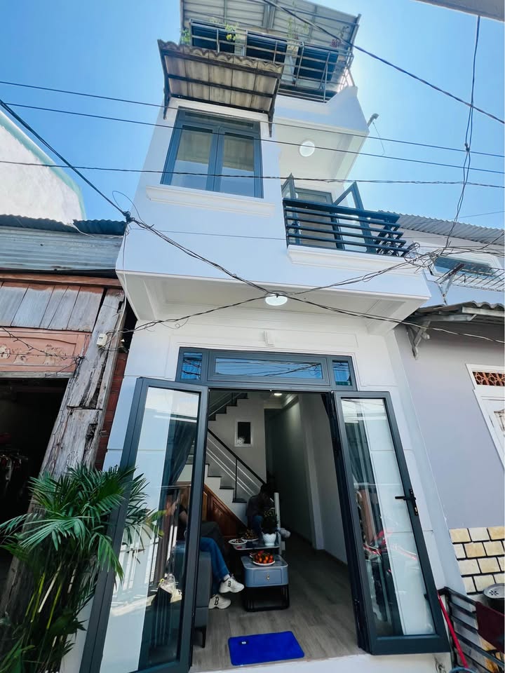 Bán Nhà Đà Lạt 90m² Hướng Tây - Gần Hồ Xuân Hương