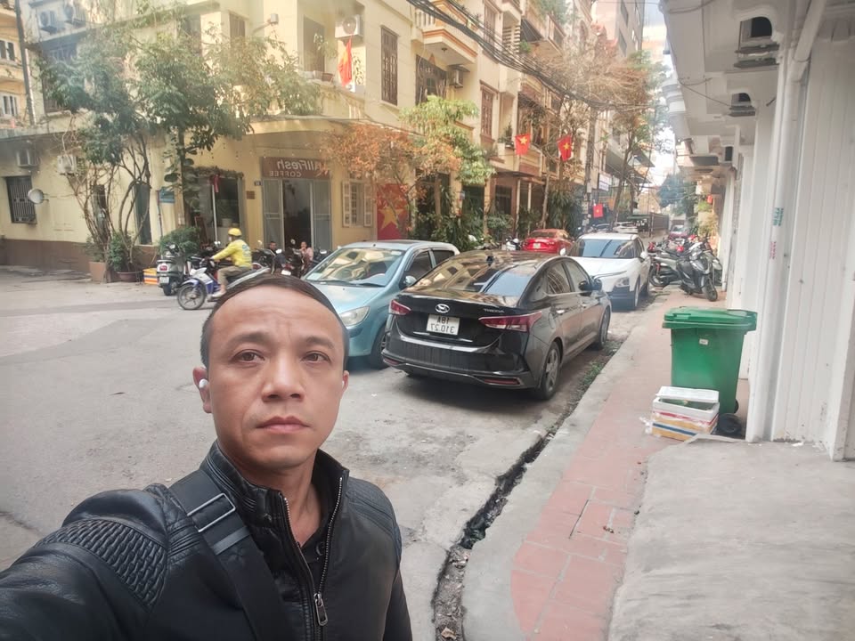 Nhà Trần Quốc Hoàn Cầu Giấy - Oto tránh, mặt tiền 5.8m - 20 tỷ