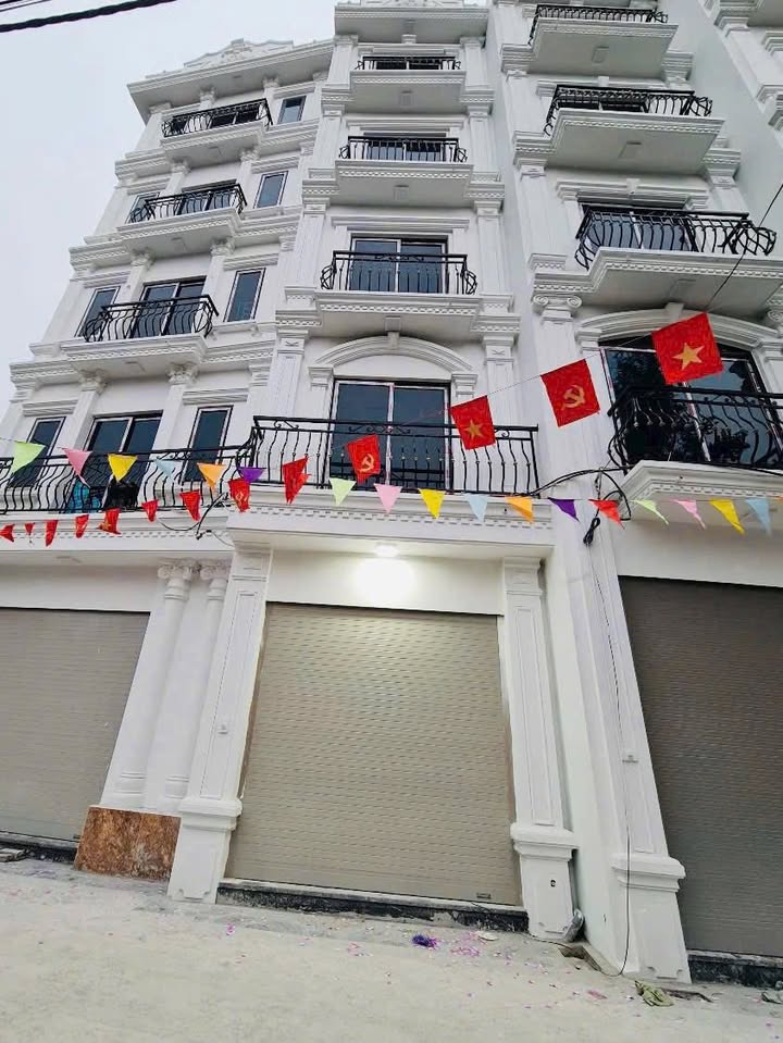 Nhà 6 Tầng Hữu Hòa, Thanh Trì - Ô Tô Tránh, Thang Máy, 39m² - Giá 5.x Tỷ