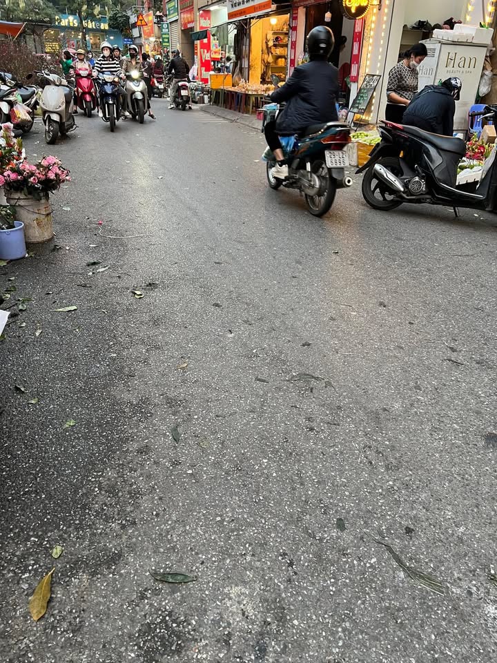 Nhà phố Ngọc Lâm 31m² - Sẵn sàng ở ngay, giá 3.236 tỷ!