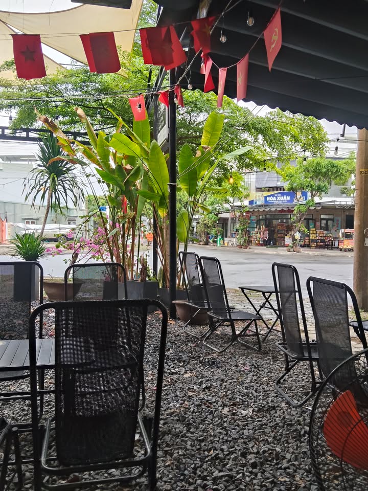 Đất Vàng Long Biên - Mặt Tiền 33m Đường Trường Sơn, 106m², Hơn 3 Tỷ