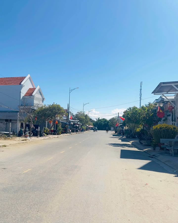 Đất Vàng Phạm Ngũ Lão 100m² - Sổ Hồng Sẵn Sàng - Giá 2.6 Tỷ