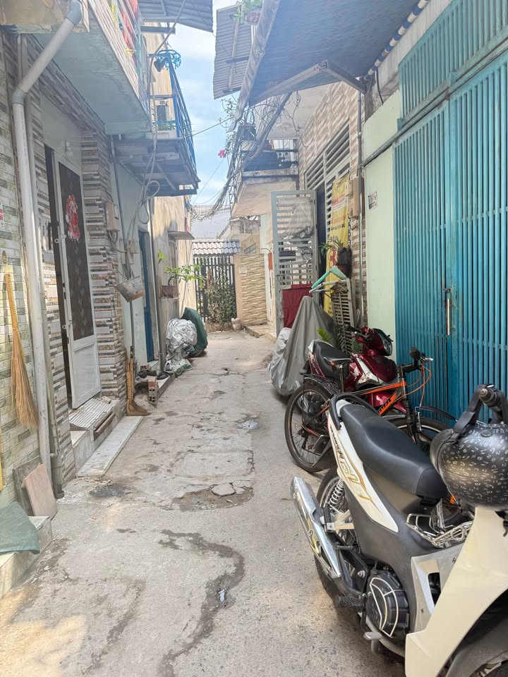 Nhà Hẻm 118 Bùi Văn Ba, Q7 - 11m² Giá Tốt 1.35 Tỷ - Sổ Hồng Riêng