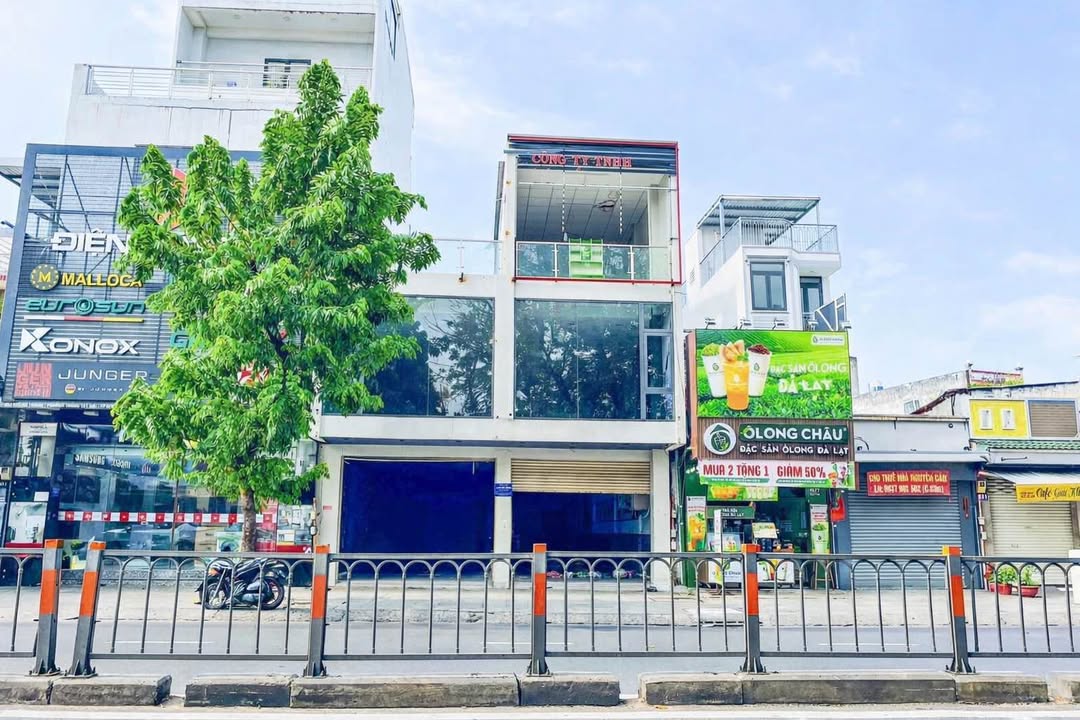 Nhà Mặt Tiền Kinh Doanh Sầm Uất Quang Trung, Gò Vấp - 216m² - 90 Triệu/Tháng