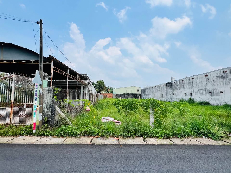 Đất Mặt Tiền Củ Chi 126m² Sổ Riêng, Gần Chợ, Trường Học - Giá Hơn 3 Tỷ