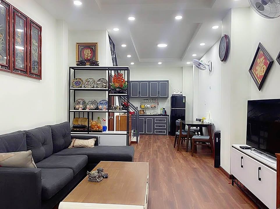 Nhà riêng Ngô Quyền Q10 36m² - Sẵn sàng ở ngay, nhỉnh 6 tỷ!