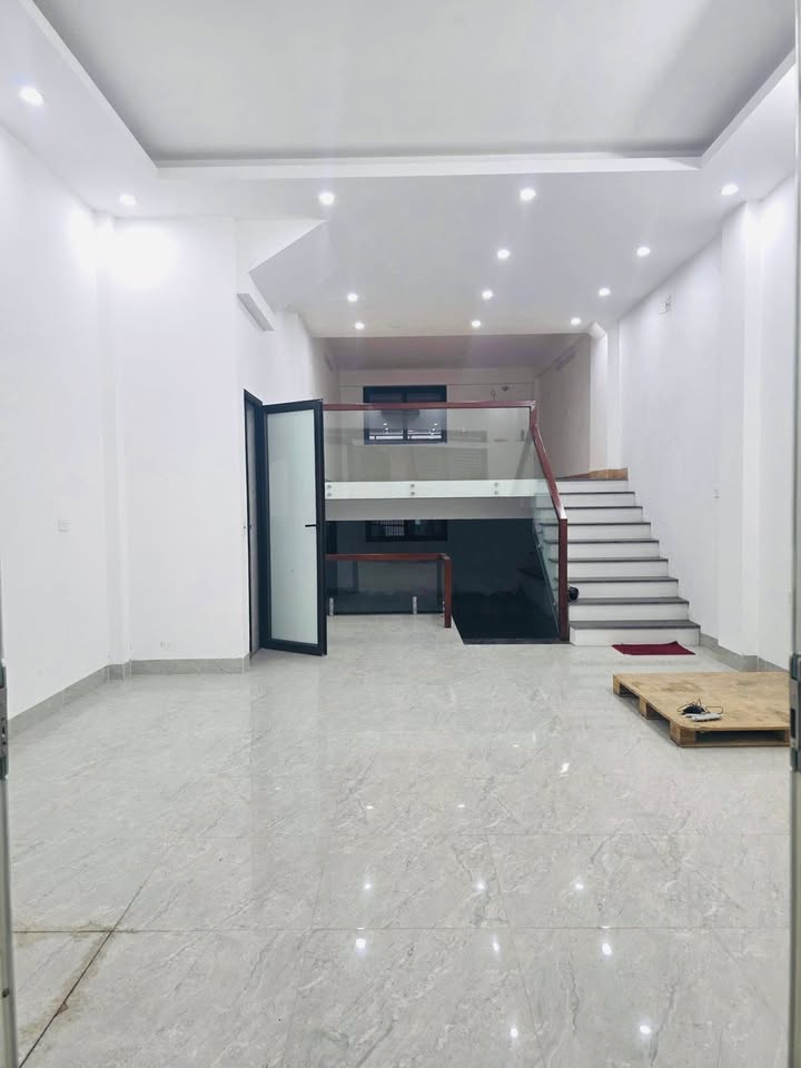 Tầng 1 liền kề Văn Phú Hà Đông 70m² giá 7 triệu - Mặt tiền kinh doanh!