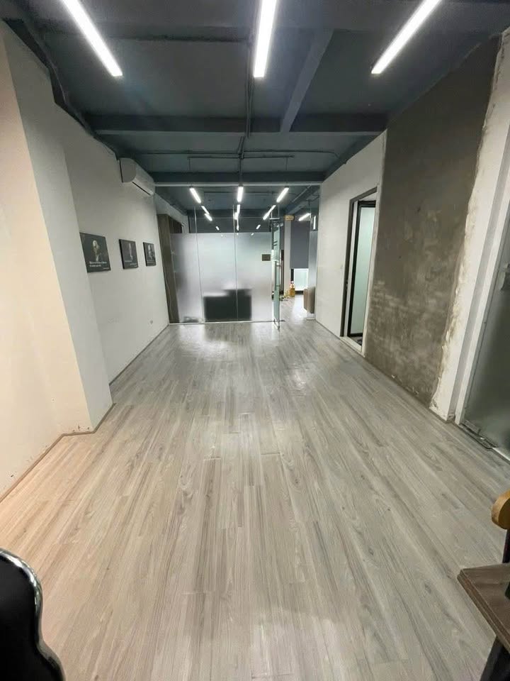 Cho thuê văn phòng HDMON Hàm Nghi 120m² - Giá 15 Triệu/Tháng - Sẵn Nội Thất