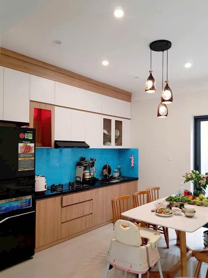 Nhà 3 Tầng 58m² Kinh Doanh Mặt Tiền Cây Keo, Thủ Đức - Giá 9.25 Tỷ