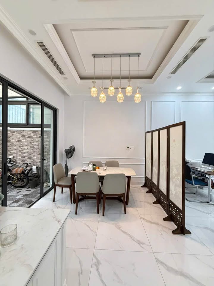 Nhà phố VinMarina Lê Hồng Phong 90m² giá 13.95 tỷ - Đầu tư sinh lời!