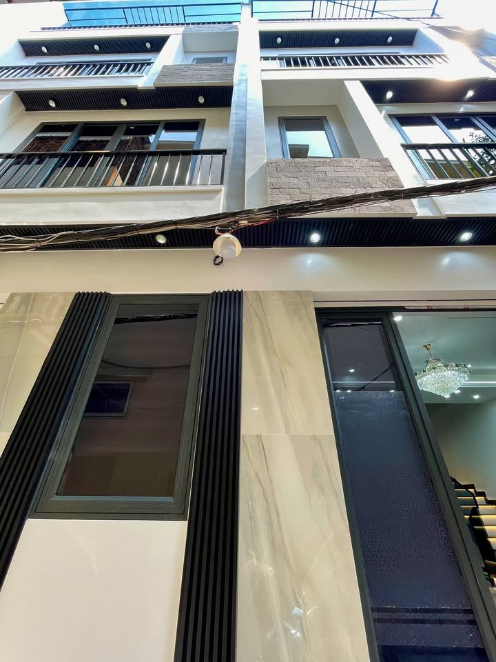 Nhà 4 Tầng Phố Nguyễn Công Hoà 45m² - Thiết kế hiện đại, full nội thất!