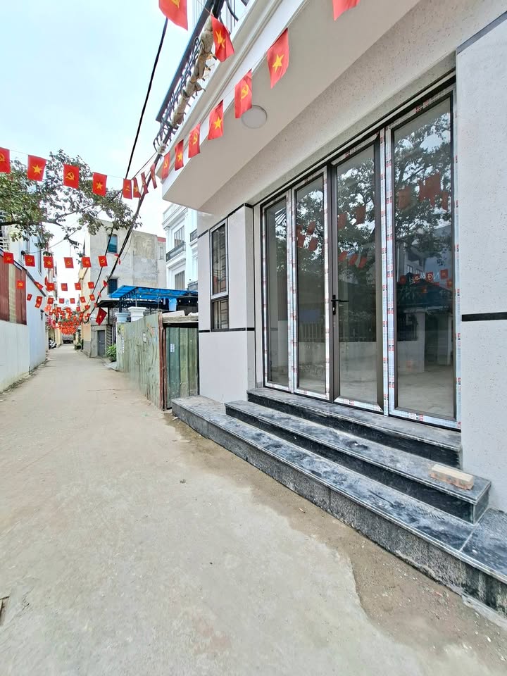 Nhà 50m² Ngõ Trung Hành, Kiến An - Ô tô đỗ cửa, 4 Tầng Hiện Đại