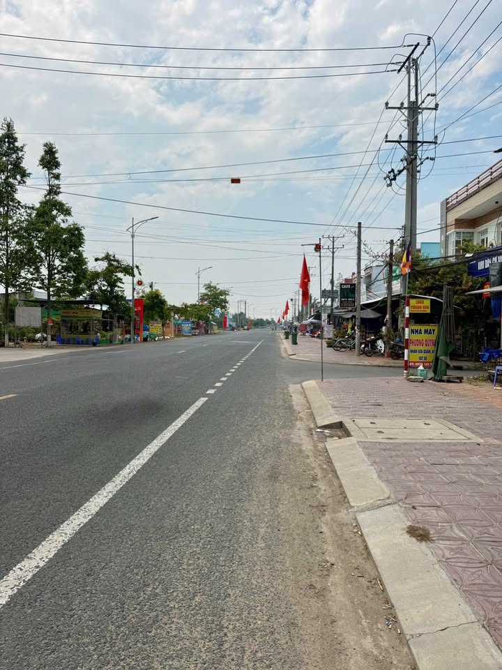 Nhà phố Cần Thơ 74.7m² giá 4 tỷ - Mặt tiền kinh doanh đắc địa!