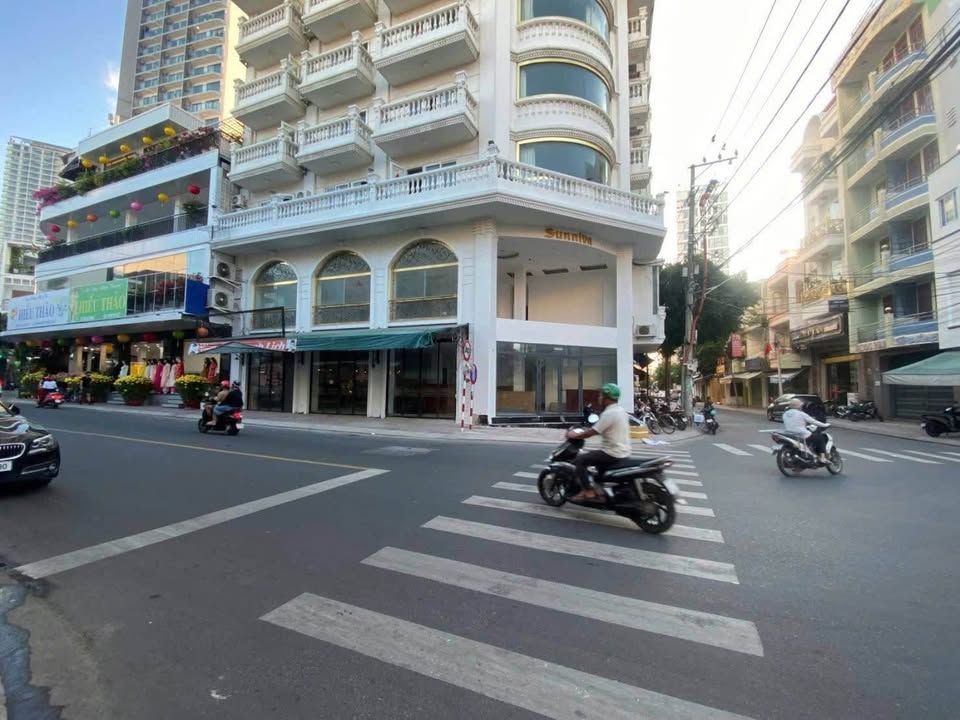 Mặt Bằng Góc 2 Mặt Tiền Chợ Đầm Nha Trang - 150m² Kinh Doanh Đa Ngành