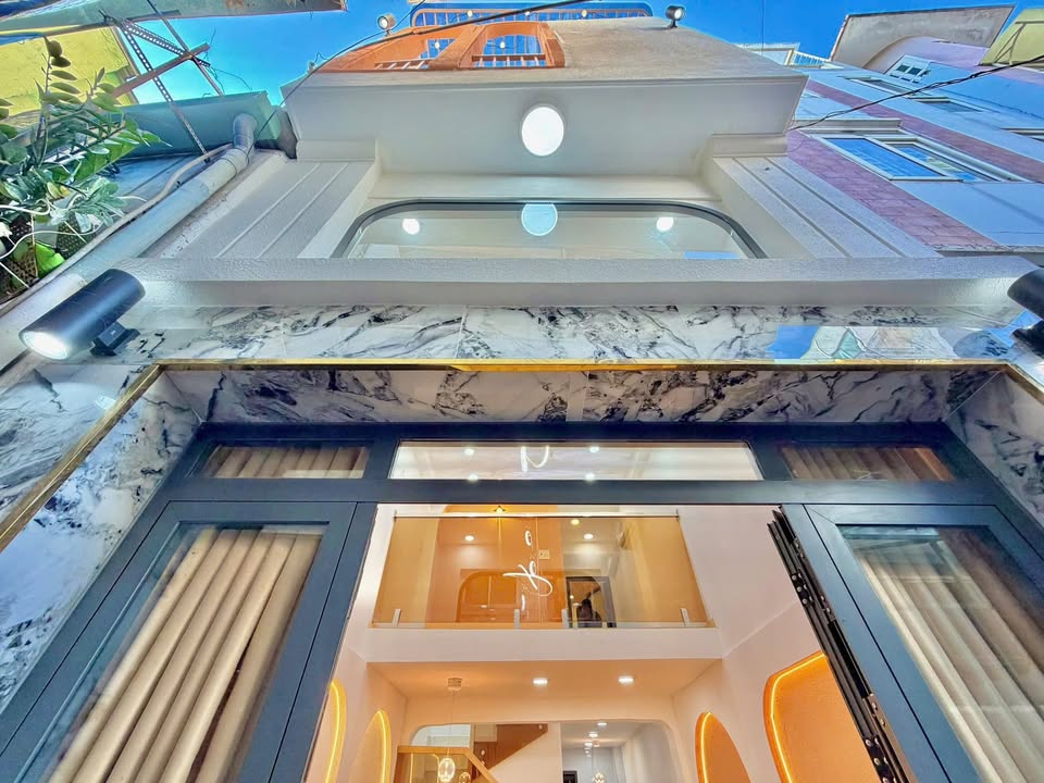 Nhà riêng Quận Bình Thạnh 27.5m² – Full nội thất cao cấp, sẵn sàng ở ngay!