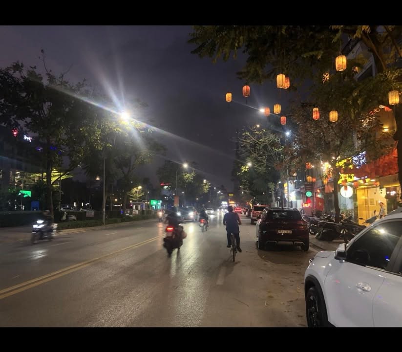 Nhà C4 Vũ Đức Thận, Long Biên 72m² - Vị trí đẹp, giá tốt!