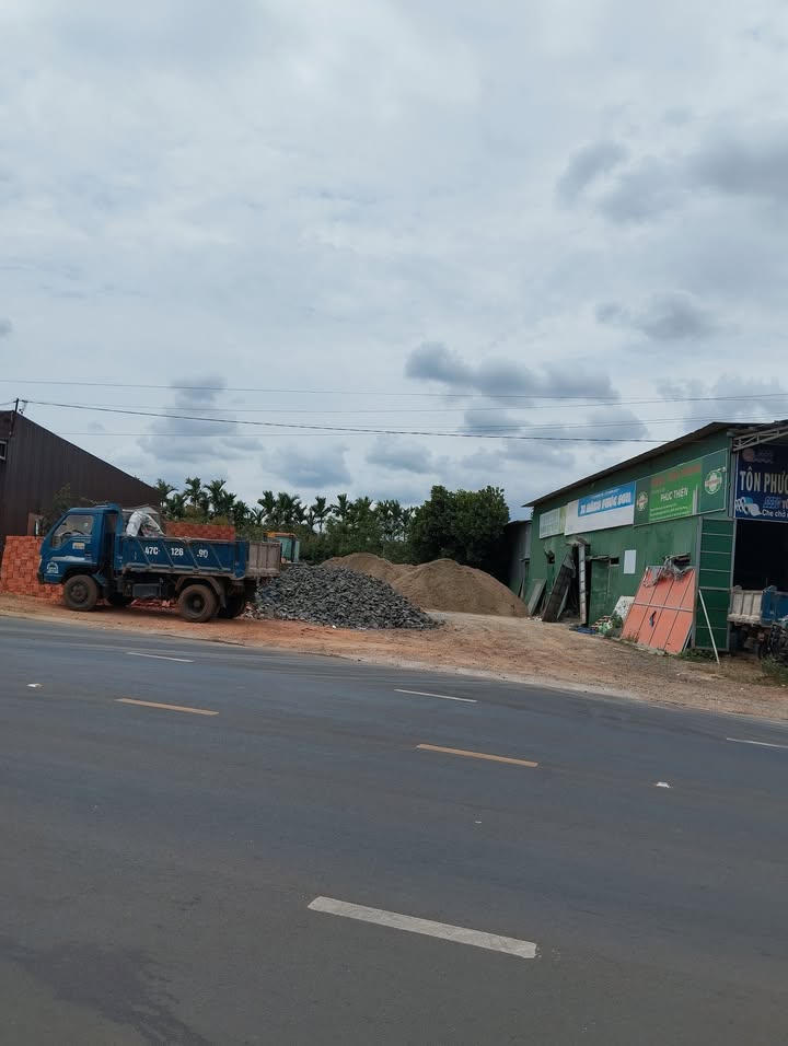 Đất nền Quảng Phú, Huế 945m² - Sổ đỏ chính chủ, mặt tiền Tỉnh lộ 8!