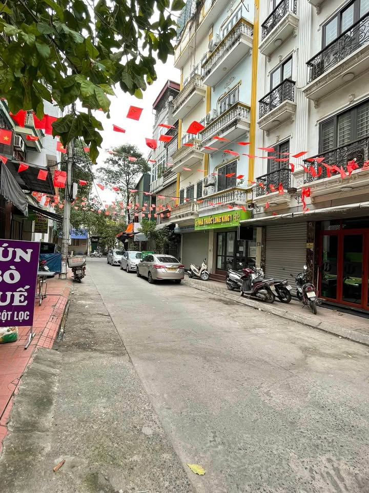 Nhà riêng Ngõ Giáp Bát, Hoàng Mai 33m² - Ô tô vào tận nhà, sổ hồng chính chủ!