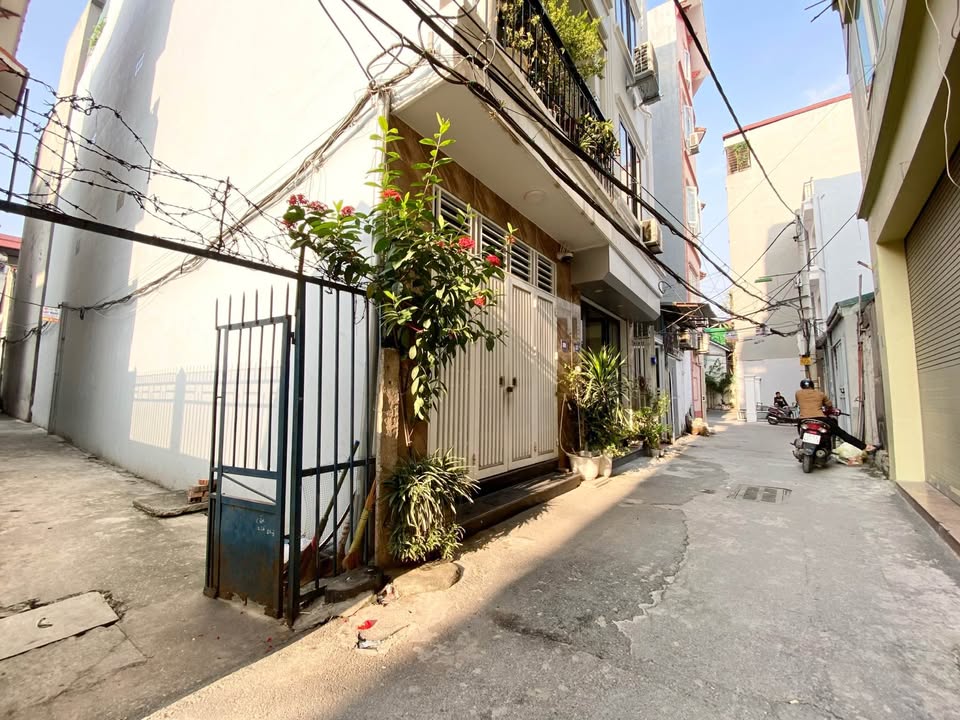 Nhà Lô Góc Văn Tiến Dũng, Bắc Từ Liêm - 34m² Sẵn Nội Thất, Ô Tô Đỗ Cửa