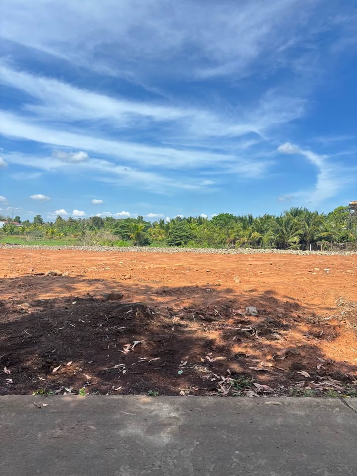 Đất nền Phú Xuân, Tân Phú 160m² - Sổ đỏ chính chủ, tiềm năng tăng giá!