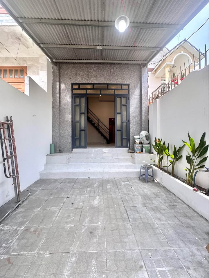 Nhà 104m² Giáo xứ Ngọc Đồng - 3PN, Ô tô vào nhà, Giá 2.85 tỷ