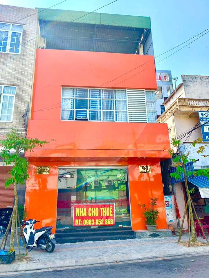 Nhà Mặt Tiền 2 Tầng Lê Thế Hiếu, Đông Hà - Thích Hợp Kinh Doanh!