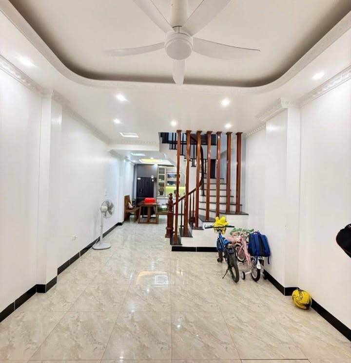Nhà riêng Phú Diễn 40m², hơn 8 tỷ - Full nội thất, sẵn sàng dọn vào!