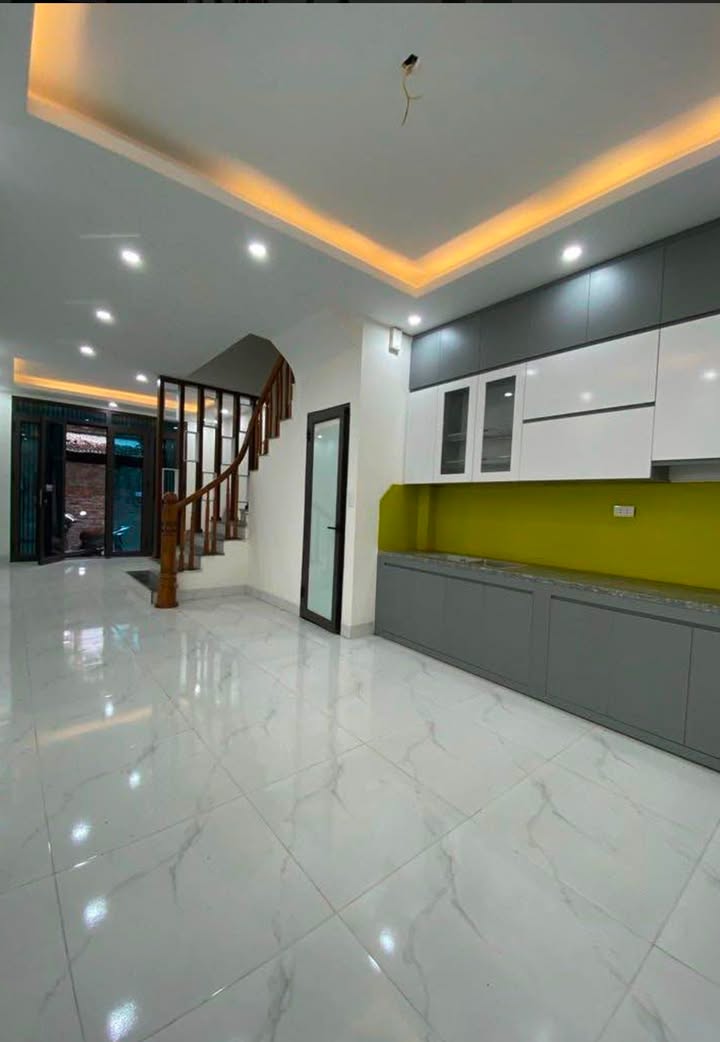 Nhà 4 Tầng Đông La Hoài Đức 40m² - 5 Tỷ, 3 Ngủ, Oto Đỗ Gần Nhà