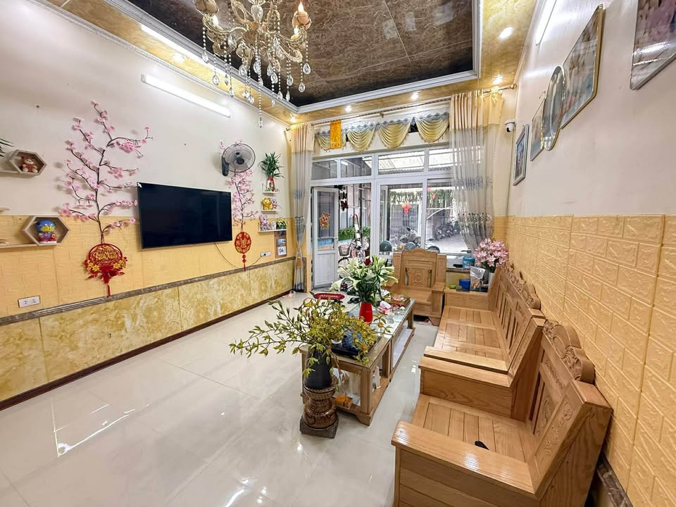 Nhà 137m² Lộc Vượng, Nam Định - Ô tô vào nhà, 8 tỷ