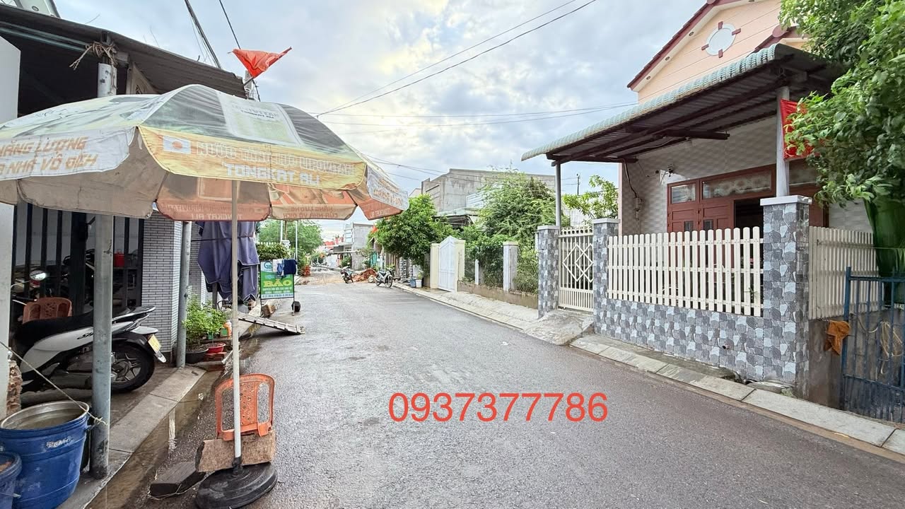 Đất thổ cư 107m² mặt tiền đường nhựa, cách biển Hòa Phú 300m - Giá 900 triệu