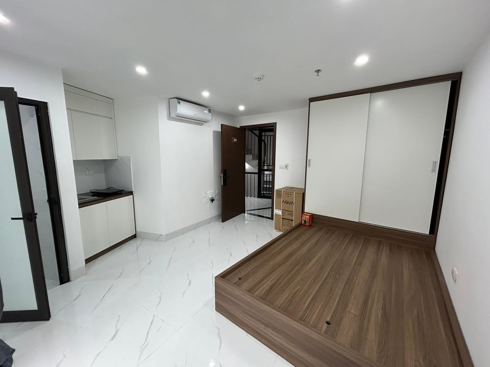 Cho thuê phòng full nội thất, ban công view phố, Khương Trung, 5.2 triệu