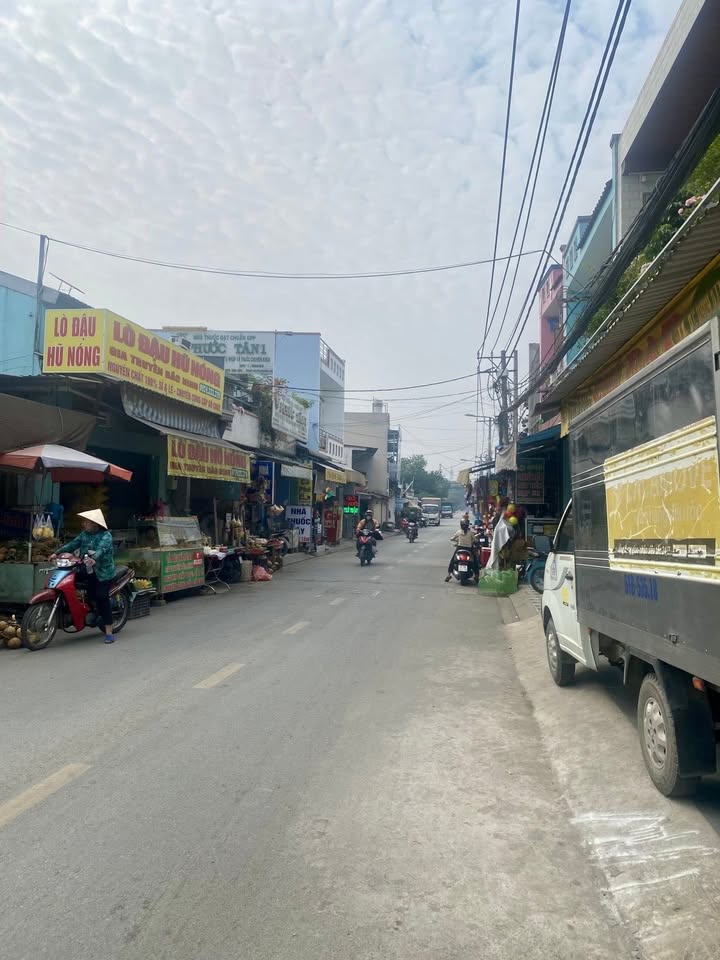 Nhà Phố Chợ Bà Hom Bình Tân 4.5 Tỷ - Đầu Tư Sinh Lời Vượt Trội!