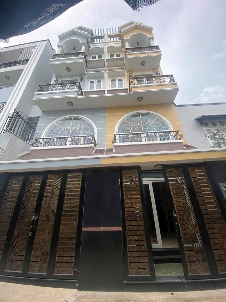 Nhà riêng Quận Bình Tân 88m² giá 9 tỷ - Ô tô vào tận nhà, bán gấp!