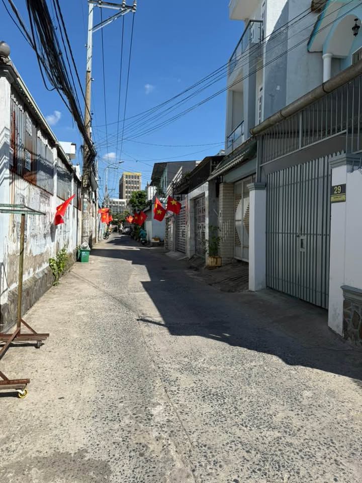 Nhà Mặt Tiền Đường Số, Sát Vạn Phúc City, Thủ Đức - 8.6 Tỷ