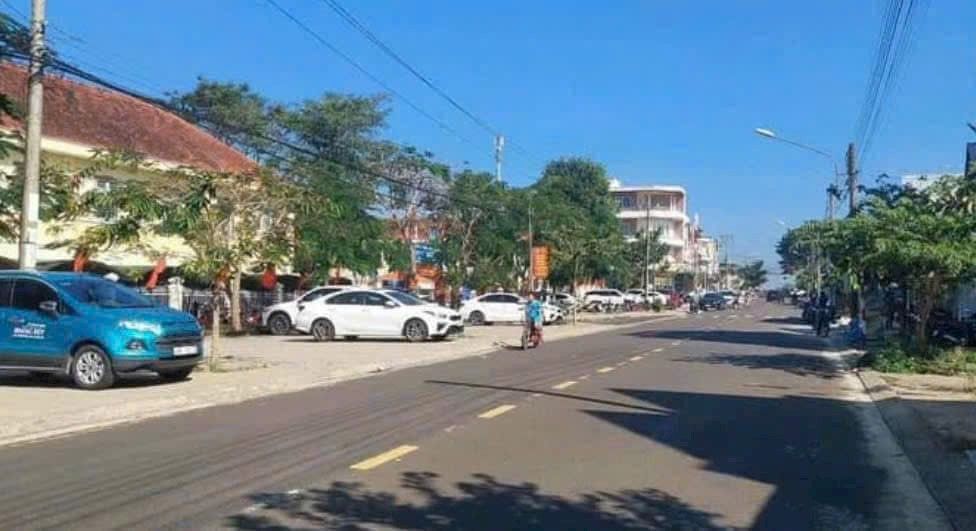 Đất nền Bùi Thị Xuân Bảo Lộc 90m² - Sổ đỏ chính chủ, 2 mặt tiền