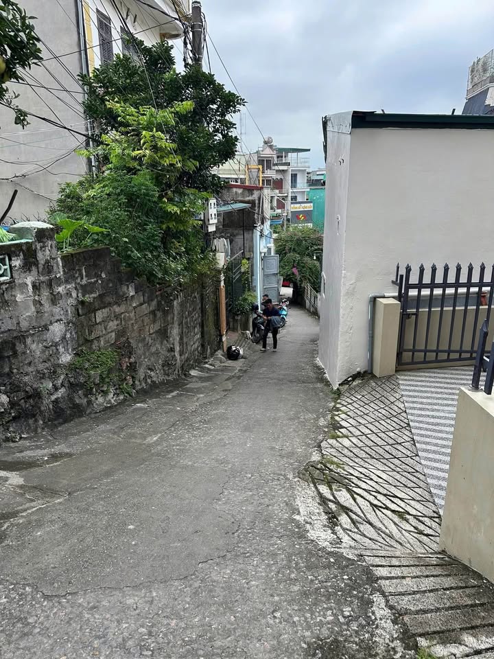 Đất nền Hạ Long 50m² giá 1.9 tỷ - Sổ đỏ chính chủ!