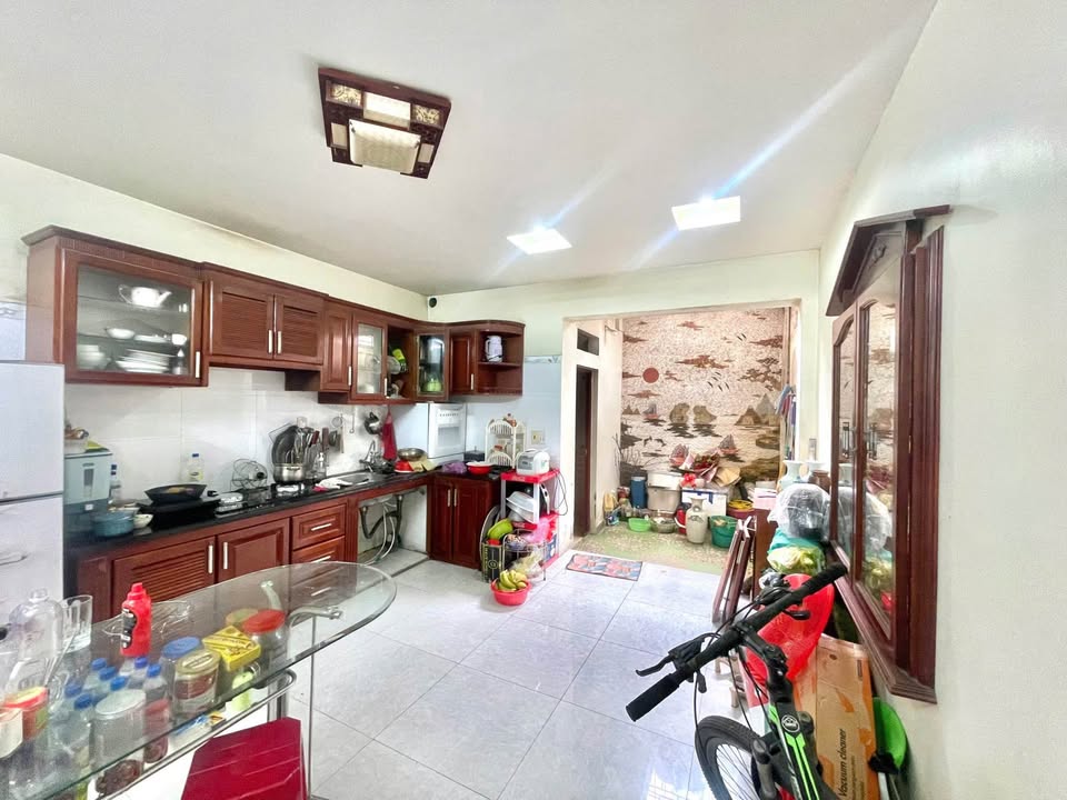 Nhà Lô Góc Mặt Đường Phương Lưu 80m² - 7.99 Tỷ, Sổ Đỏ Chính Chủ