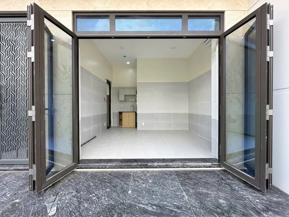 Kiot Vừa Ở Vừa Kinh Doanh Mặt Tiền Lê Trọng Tấn, Tân Phú - 5.5 Triệu/Tháng