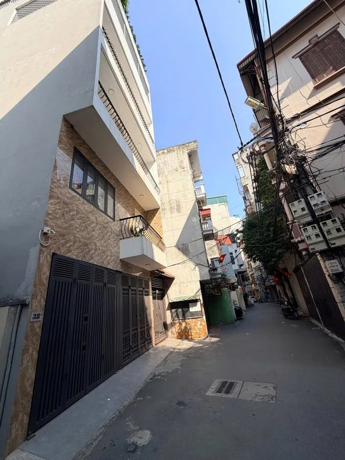 Nhà Phố Lê Trọng Tấn 138m² giá 40 tỷ - Vị trí đắc địa kinh doanh!