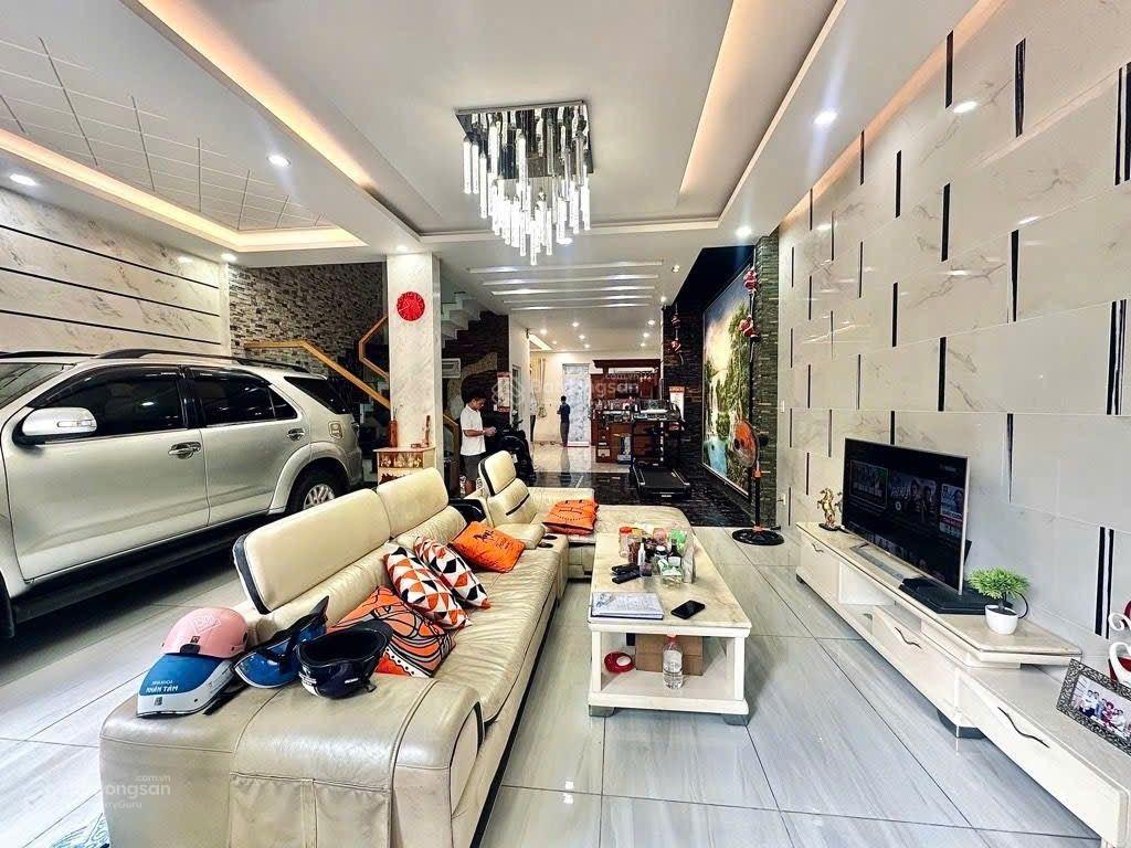 Biệt thự 154m² Lê Văn Quới, Bình Tân - 4 Tầng, Hẻm 8m, Full Nội Thất - 15.8 Tỷ