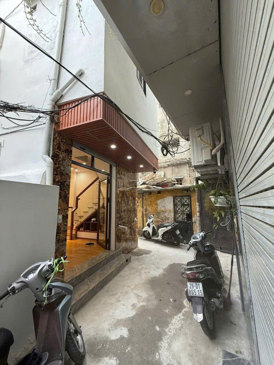 Nhà Lô Góc 46m² Đống Đa - 4 Tầng Thoáng Sáng Gần Chợ Khâm Thiên, 8.6 Tỷ