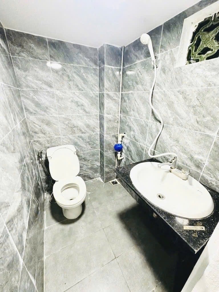 Nhà riêng Đống Đa 60m² giá 9.3 tỷ - Ô tô đỗ cổng, dòng tiền ổn định!