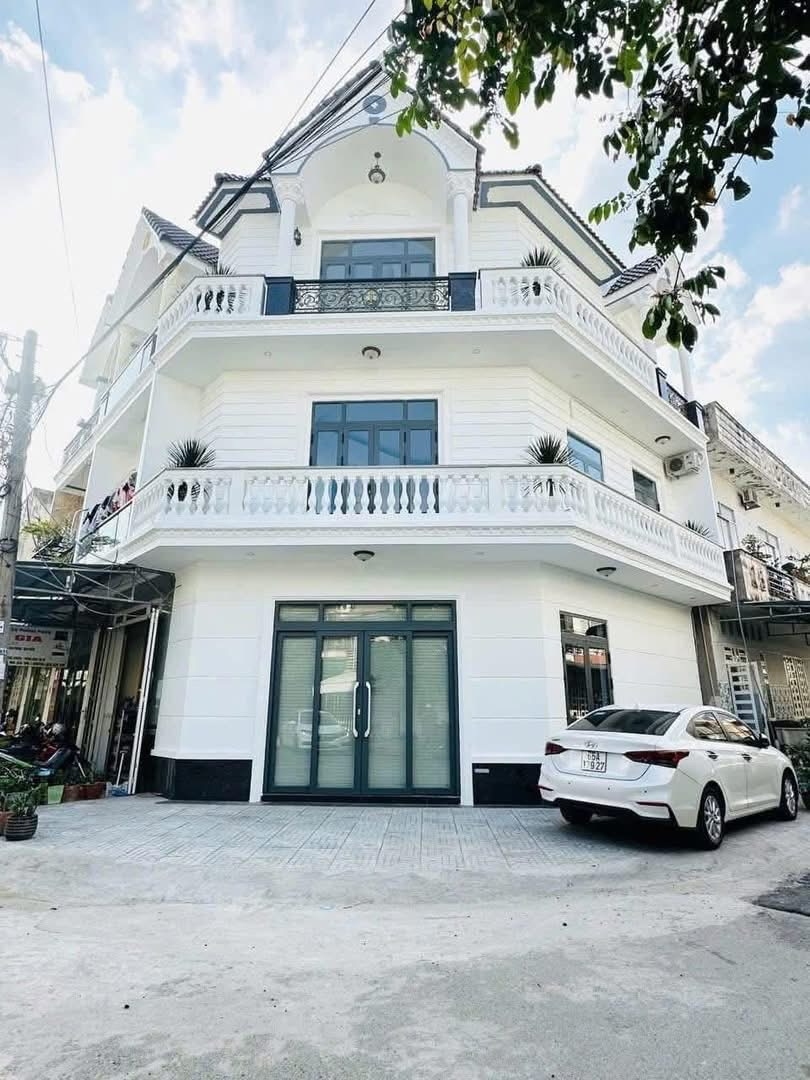 Cho thuê Nhà góc 3 tầng MT Phạm Thế Hiển, Cần Thơ - 12 Triệu/Tháng