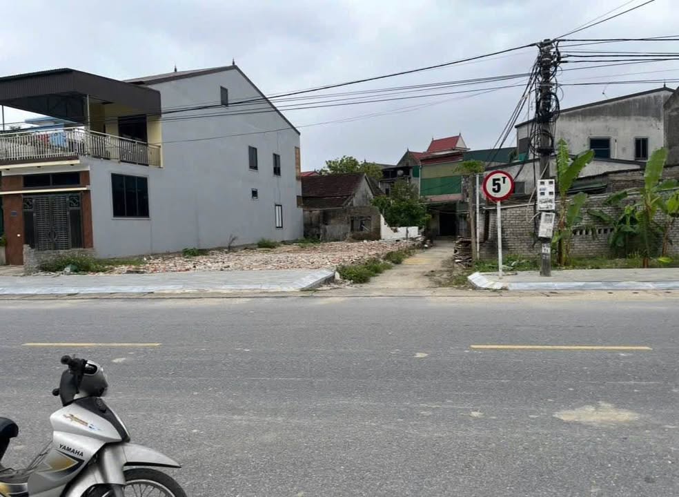 Bán Đất Mặt Tiền Nguyễn Văn Trỗi, TP Vinh - Lô Góc 99.3m² Giá 5.5 Tỷ