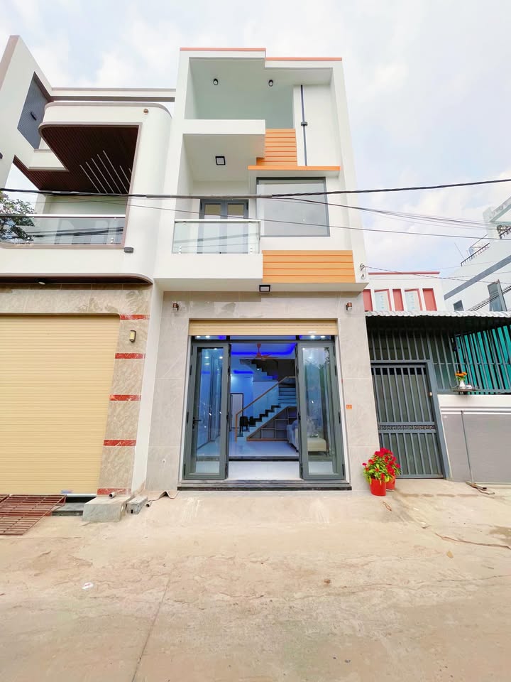 Nhà Phường Tân Hạnh Biên Hòa 64m² - Ô tô vào tận nhà, sẵn sàng ở ngay!