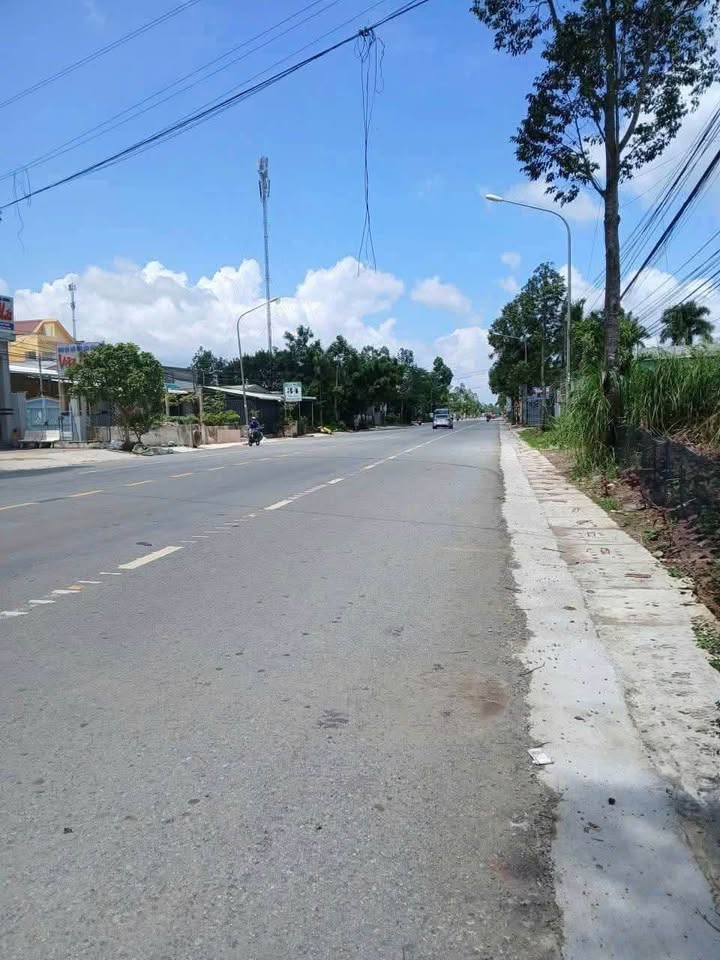 Nhà Mặt Tiền Võ Văn Kiệt, Cần Thơ - Giảm Sốc 600 Triệu, Giá Chỉ 2.35 Tỷ